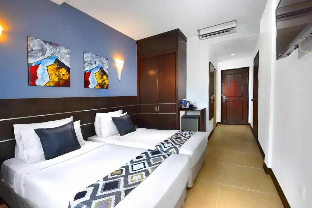 Bella Vista Waterfront Resort